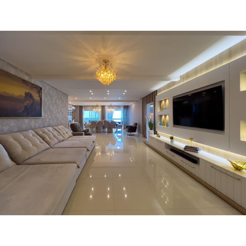 Lindo Apartamento Alto Padrão Frente a Avenida com Vista Mar Finamente Mobiliado