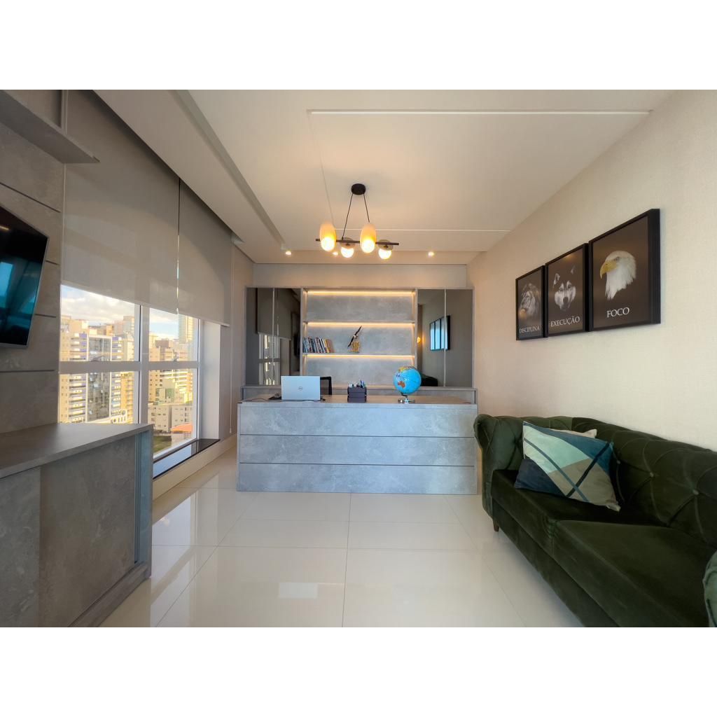 Lindo Apartamento Alto Padrão Frente a Avenida com Vista Mar Finamente Mobiliado